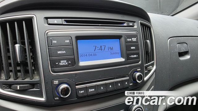 Hyundai Starex 2019 — photo 16