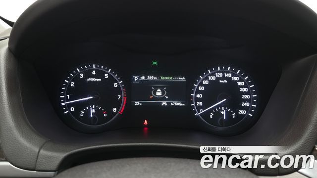 Genesis G80 2017 — photo 11
