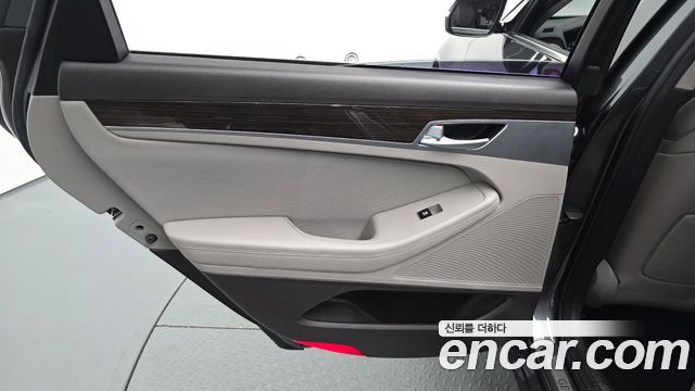Genesis G80 2017 — photo 15