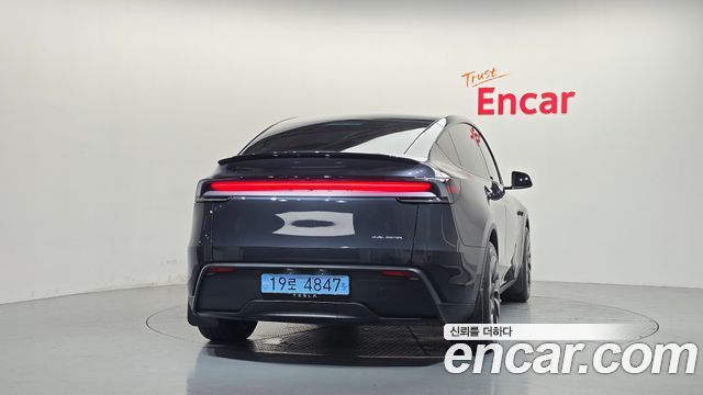 Tesla Model Y 2025 — photo 4