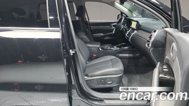 Kia Sorento 2023 — photo 11