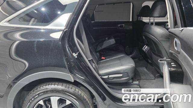 Kia Sorento 2023 — photo 12