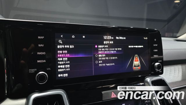 Kia Sorento 2023 — photo 17