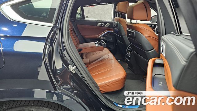 BMW X6 2021 — photo 17