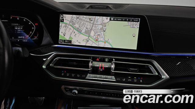 BMW X6 2021 — photo 18