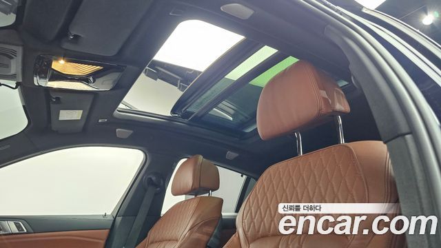 BMW X6 2021 — photo 24