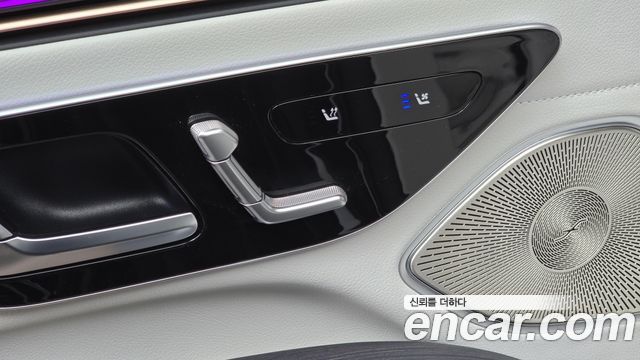Mercedes-Benz EQS 2022 — photo 28