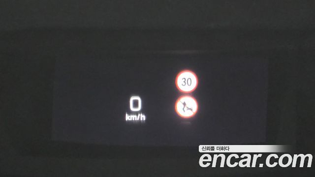 Mercedes-Benz E-Class 2018 — photo 23