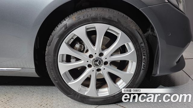 Mercedes-Benz E-Class 2018 — photo 7