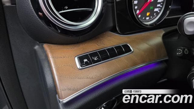 Mercedes-Benz E-Class 2018 — photo 29