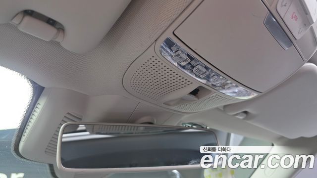 Mercedes-Benz E-Class 2018 — photo 32