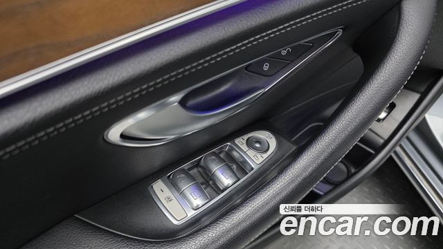 Mercedes-Benz E-Class 2018 — photo 35