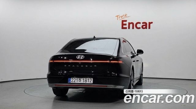 Hyundai Grandeur 2023 — photo 4