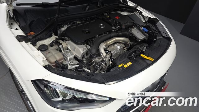 Mercedes-Benz GLA-Class 2025 — photo 6