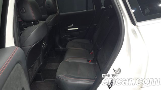 Mercedes-Benz GLA-Class 2025 — photo 18