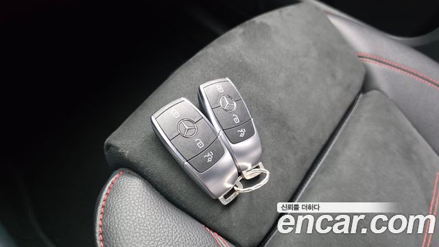 Mercedes-Benz GLA-Class 2025 — photo 28
