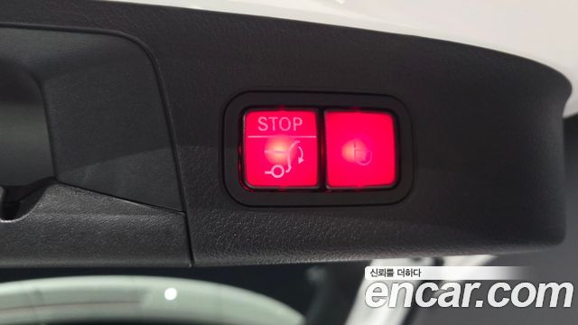 Mercedes-Benz GLA-Class 2025 — photo 29
