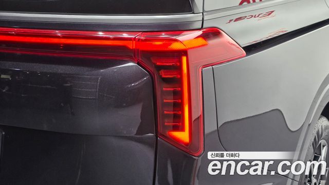 Kia Canival 2025 — photo 9