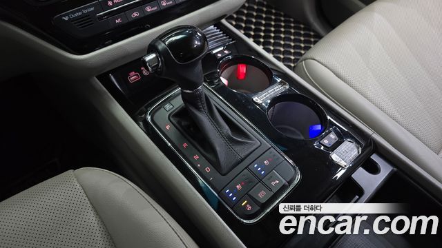 Kia Canival 2016 — photo 9