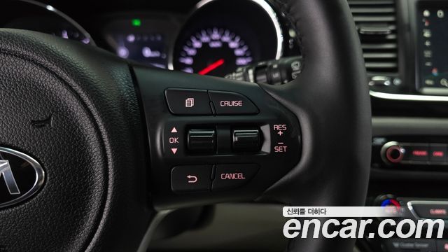 Kia Canival 2016 — photo 17
