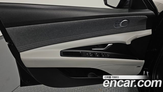 Hyundai AVANTE 2023 — photo 14