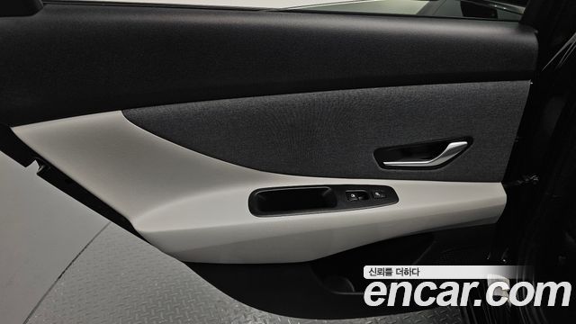 Hyundai AVANTE 2023 — photo 15