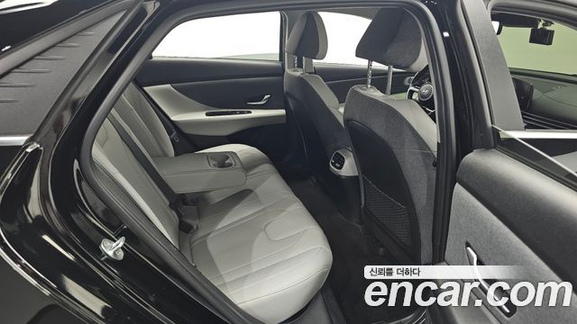 Hyundai AVANTE 2023 — photo 16