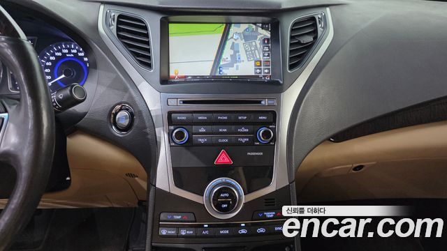 Hyundai Grandeur 2015 — photo 14