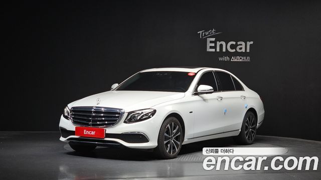 Mercedes-Benz E-Class 2020 — photo 1