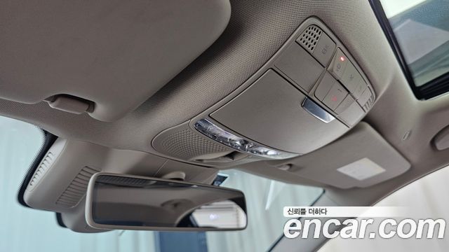 Mercedes-Benz E-Class 2020 — photo 25