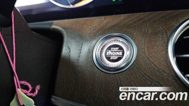 Mercedes-Benz E-Class 2020 — photo 27