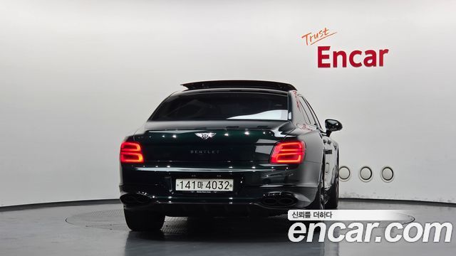 Bentley Flying Spur 2023 — photo 4