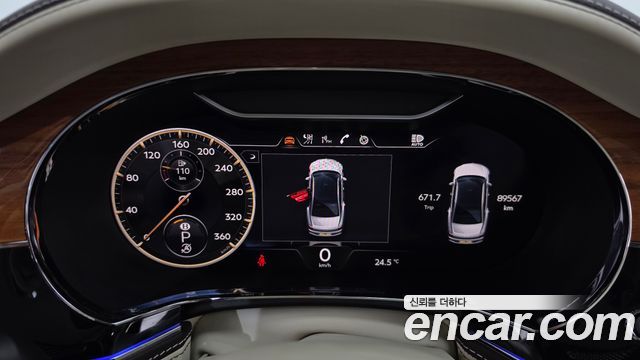 Bentley Flying Spur 2023 — photo 11