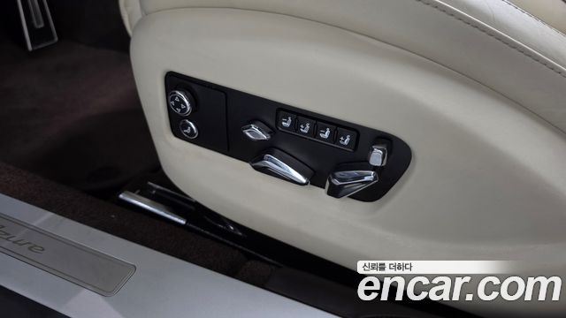 Bentley Flying Spur 2023 — photo 31