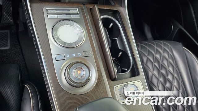 Genesis GV80 2020 — photo 12