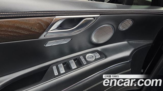 Genesis GV80 2020 — photo 27