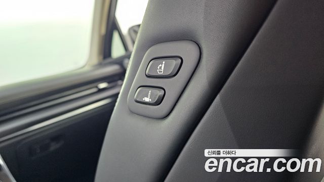Genesis GV80 2020 — photo 30