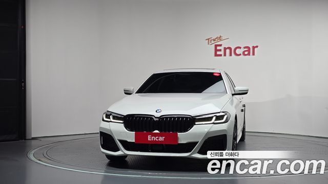 BMW 5-Series 2022 — photo 3