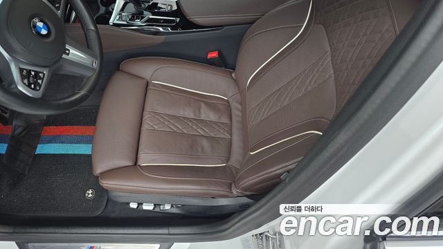BMW 5-Series 2022 — photo 25