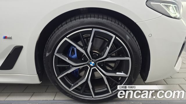 BMW 5-Series 2022 — photo 7
