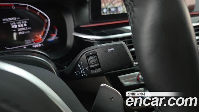 BMW 5-Series 2022 — photo 28