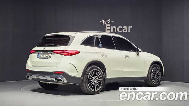 Mercedes-Benz GLC-Class 2026 — photo 2