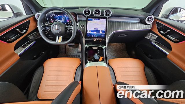 Mercedes-Benz GLC-Class 2026 — photo 10