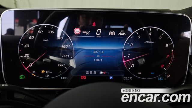 Mercedes-Benz GLC-Class 2026 — photo 11