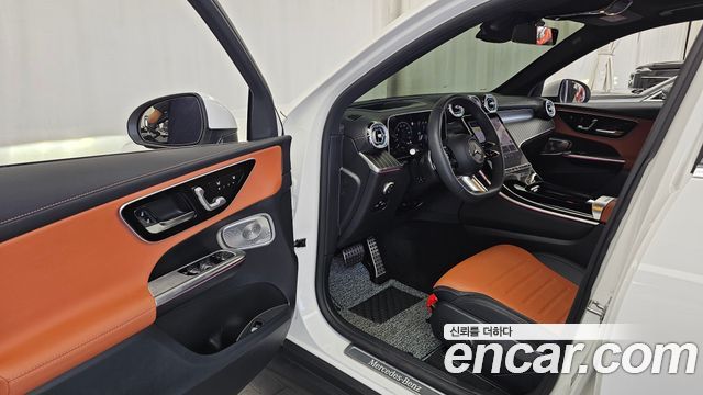 Mercedes-Benz GLC-Class 2026 — photo 13