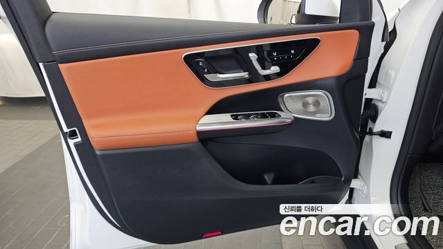 Mercedes-Benz GLC-Class 2026 — photo 14