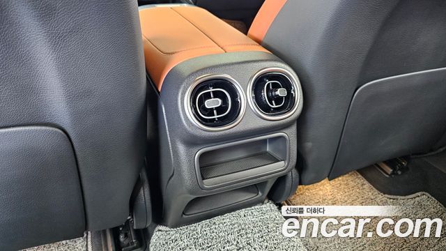 Mercedes-Benz GLC-Class 2026 — photo 31