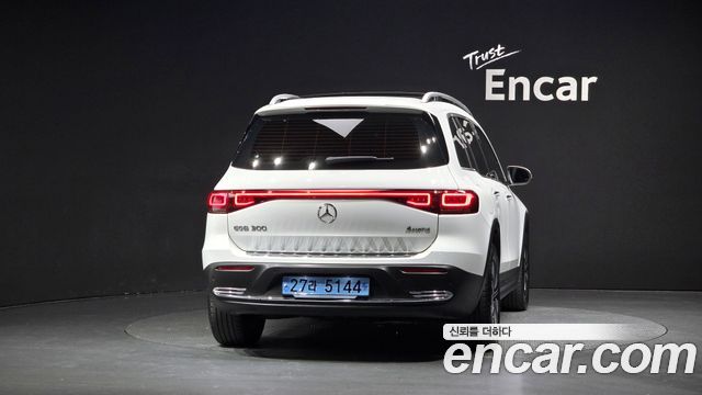 Mercedes-Benz EQB 2023 — photo 4