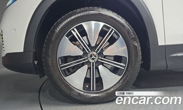 Mercedes-Benz EQB 2023 — photo 5