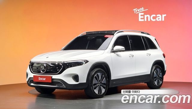 Mercedes-Benz EQB 2023 — photo 1